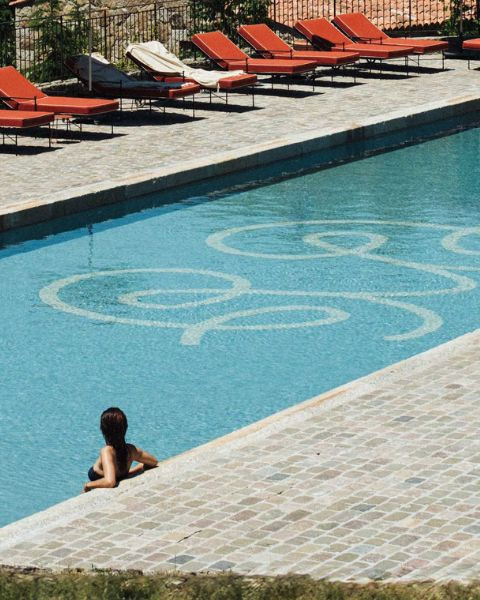 Pool Bar