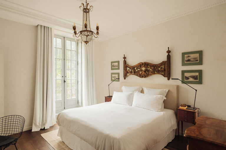 Vue d'une chambre d'hôtel 5 étoiles à Zonza