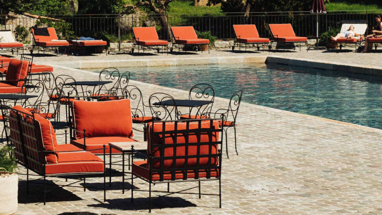 Pool Bar