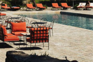 Pool Bar